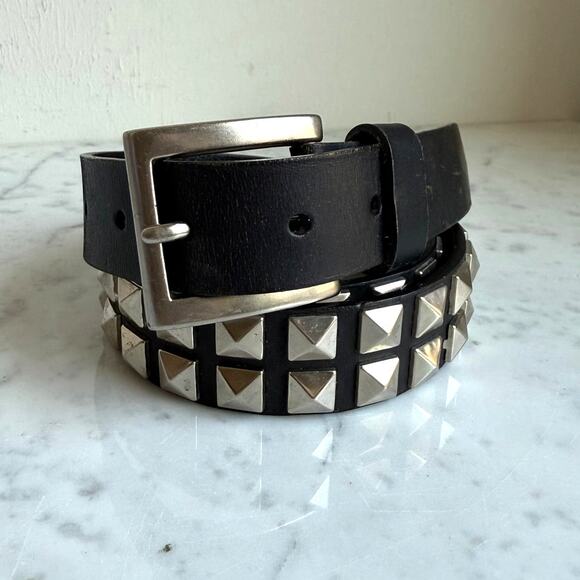 Studded Leather Black Belt - Unisex Medium - Punk Pyramid Silver Studs - Picture 15 of 15